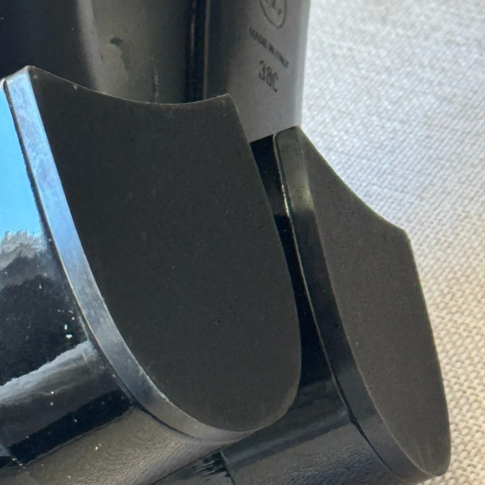 Chanel Glossy Black CC patent leather Loafers Tassel 38C / Size 8 Authentic‎ - Picture 7 of 9